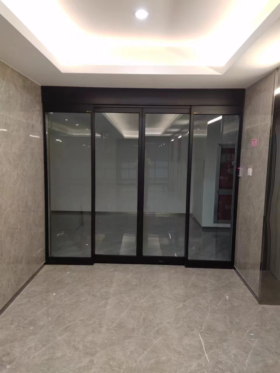 清江浦区玻璃伸缩门